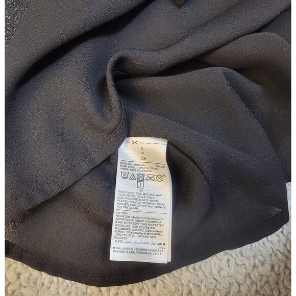 Old Navy Pleated Black Skirt with Gold Shimmer - Picture 7 of 11